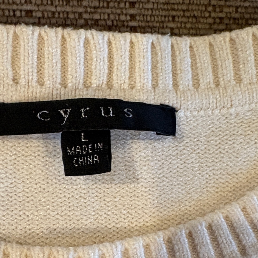 Cyrus Women’s Cream Cable Knit Sweater L - Picture 2 of 4